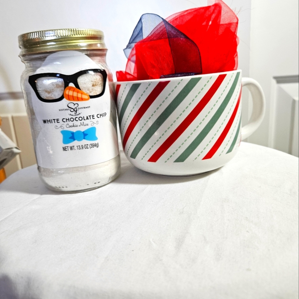 Big Holiday Mug (Cake or Soup Mug)